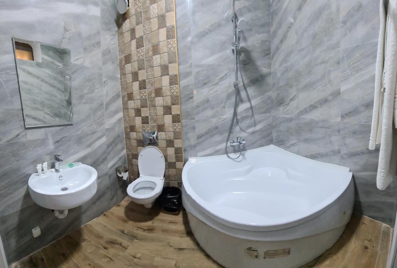 Riverside Boutique Hotel Ałma Ata Zewnętrze zdjęcie